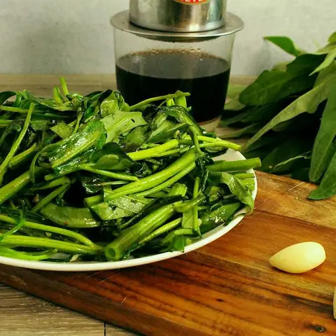 1.1. Rau Muống Xào Tỏi 1.1. Rau Muống Xào Tỏi