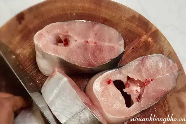 Bước 1. Sơ Chế Cá Hú