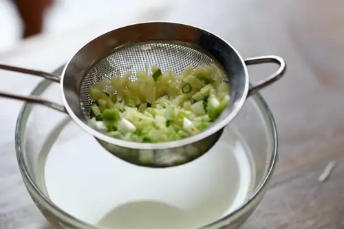 Món canh có vị ngọt thanh, nóng hổi, rất dễ ăn trong những ngày trời lạnh. Món canh có vị ngọt thanh, nóng hổi, rất dễ ăn trong những ngày trời lạnh.