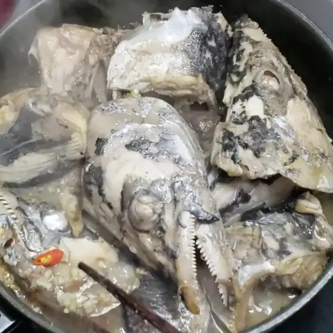 2 Cách Nấu Canh Chua Đầu Cá Thu Đậm Đà, Thơm Ngon, Đơn Giản