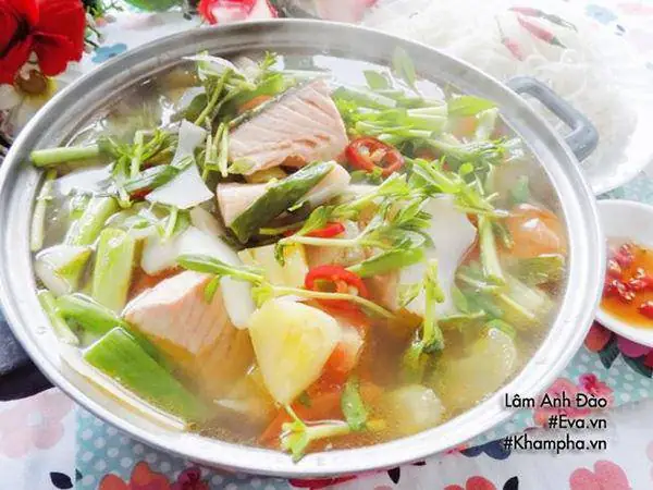 2. Canh chua cá hồi
