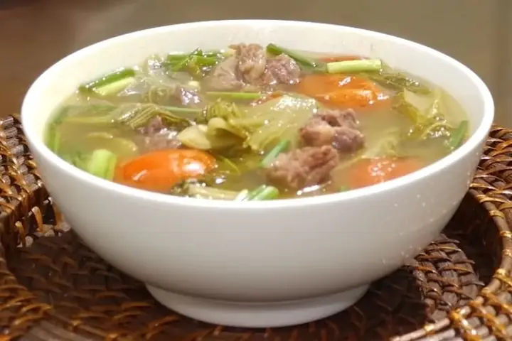 Canh dưa chua thịt bò