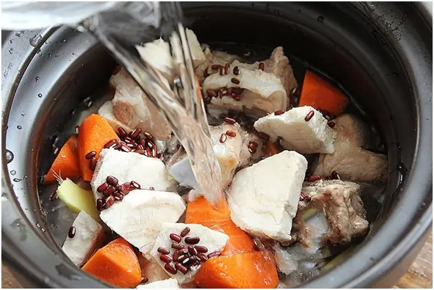 Canh Xương Là Món Canh Quá Quen Thuộc Rồi, Nhưng Bạn Thử Dùng Củ Sắn Dây Nấu Canh Xương Để Cảm Nhận Sự Khác Biệt Từ Món Canh Này Nhé! Canh Xương Là Món Canh Quá Quen Thuộc Rồi, Nhưng Bạn Thử Dùng Củ Sắn Dây Nấu Canh Xương Để Cảm Nhận Sự Khác Biệt Từ Món Canh Này Nhé!