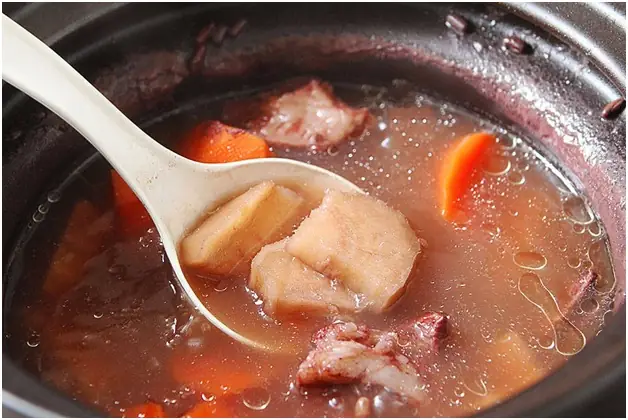 Canh Xương Là Món Canh Quá Quen Thuộc Rồi, Nhưng Bạn Thử Dùng Củ Sắn Dây Nấu Canh Xương Để Cảm Nhận Sự Khác Biệt Từ Món Canh Này Nhé! Canh Xương Là Món Canh Quá Quen Thuộc Rồi, Nhưng Bạn Thử Dùng Củ Sắn Dây Nấu Canh Xương Để Cảm Nhận Sự Khác Biệt Từ Món Canh Này Nhé!