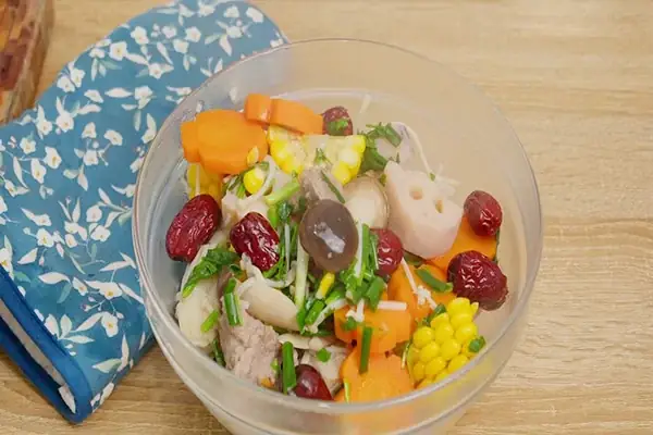 Canh Củ Sen Sườn Non