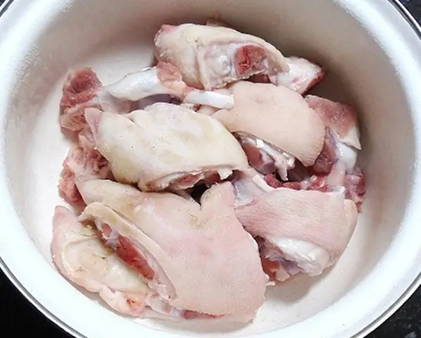 Món canh dưỡng nhan này nấu cực dễ, mỗi tuần ăn 1 lần thì nếp nhăn "chạy mất dép" - Ảnh 3. Món canh dưỡng nhan này nấu cực dễ, mỗi tuần ăn 1 lần thì nếp nhăn "chạy mất dép" - Ảnh 3.