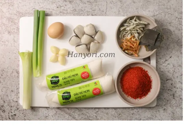 Cách nấu món canh đậu hũ non Hàn Quốc tại nhà chỉ trong 15 phút Cách nấu món canh đậu hũ non Hàn Quốc tại nhà chỉ trong 15 phút