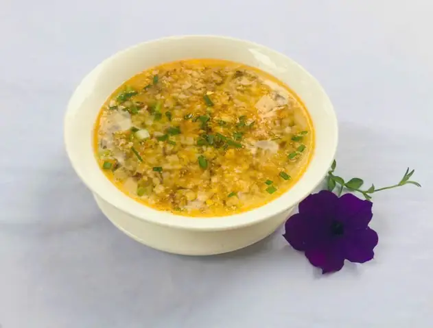 Cách chế biến món: Canh thịt gà nấu nấm, rau củ