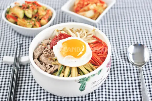 Thèm Bibimbap – Cơm trộn Hàn Quốc