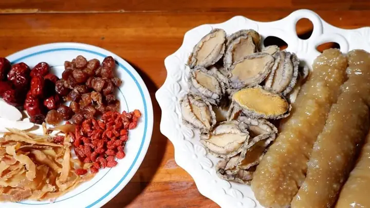 Hướng Dẫn 3 Cách Nấu Canh Hải Sâm Bổ Dưỡng Hấp Dẫn Cho Bữa Ăn Gia Đình Hướng Dẫn 3 Cách Nấu Canh Hải Sâm Bổ Dưỡng Hấp Dẫn Cho Bữa Ăn Gia Đình