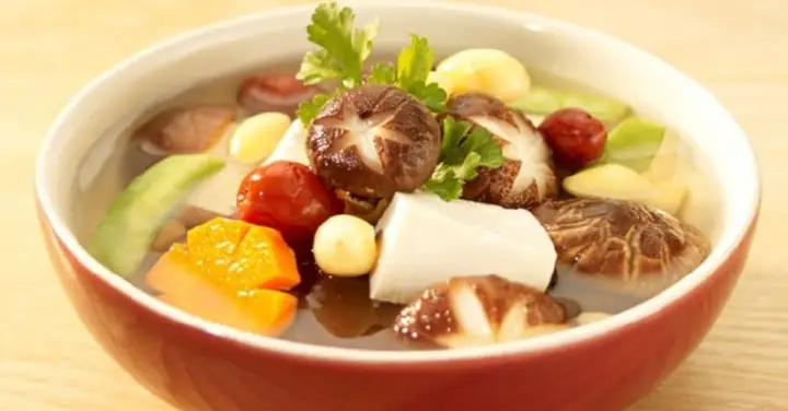 Lợi Ích Dinh Dưỡng của Canh Nấm Hạt Sen