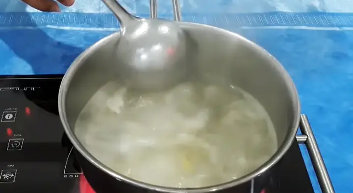 Nấu canh hàu cải bẹ xanh