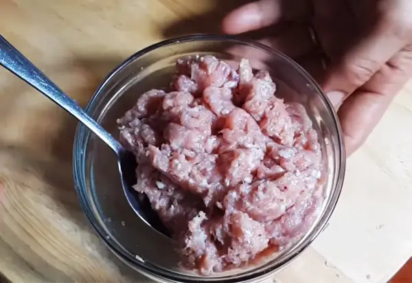 Bước 2. Ướp Thịt