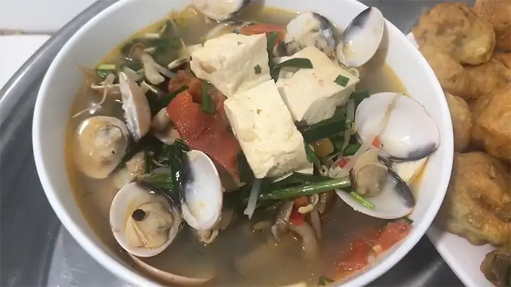 6Canh hẹ nấu nghêu