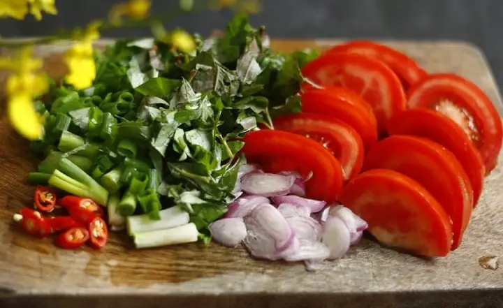 Bước 1: Sơ Chế Nguyên Liệu