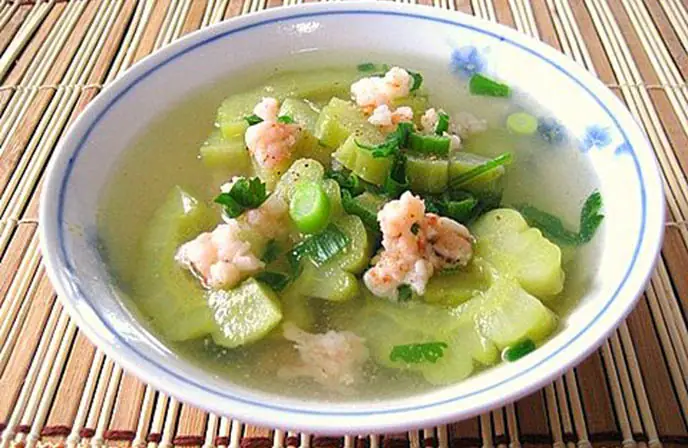 Cách Nấu Canh Khổ Qua với Tôm Thơm Ngon, Đậm Đà Chuẩn Vị