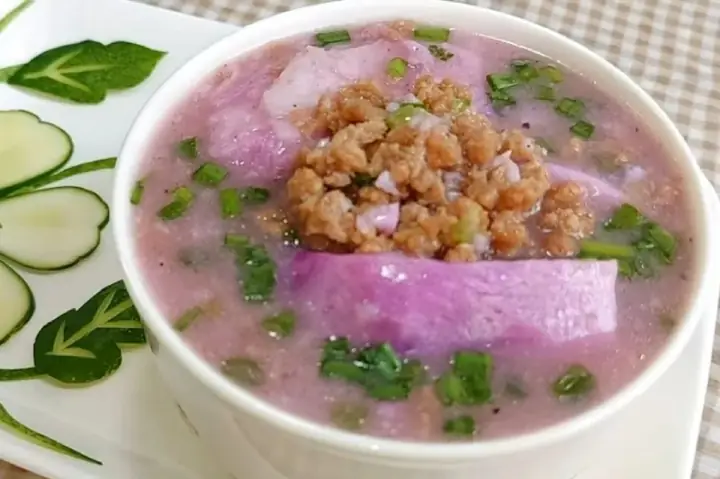 Bước 3: Nấu Canh Khoai Mỡ