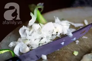 Canh khoai sọ nấu thịt băm giản dị ngon cơm 2