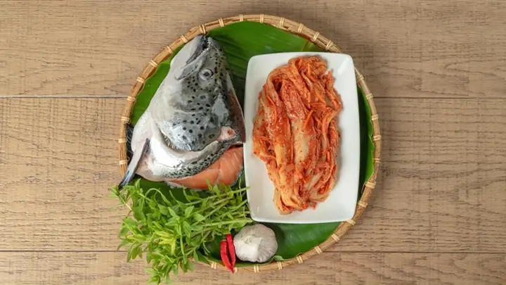 Cách chọn mua đầu cá hồi tươi ngon Cách chọn mua đầu cá hồi tươi ngon