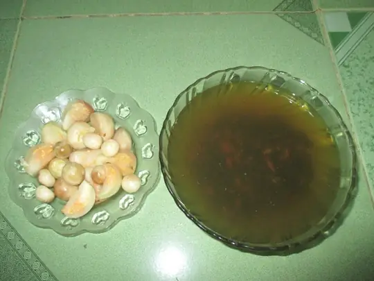 (cpn) - Giữa Cái Nóng Oi Bức Ngột Ngạt Của Mùa Hè Trong Lòng Thành Phố, Mỗi Bữa Cơm Tôi Chỉ Ao Ước Được Ăn Món Canh Lá Lằng Nấu Với Tép Khô Ăn Kèm Với Cà Muối Mà Ở Quê Cứ Mỗi Trưa Hè Mẹ Thường Hay Nấu Cho Cả Nhà Ăn.