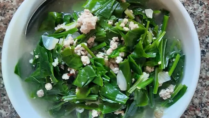 2canh Mã Đề Nấu Thịt