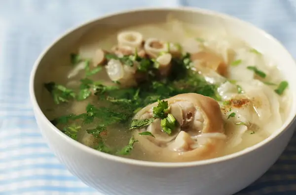 Trình bày canh măng tươi giò heo