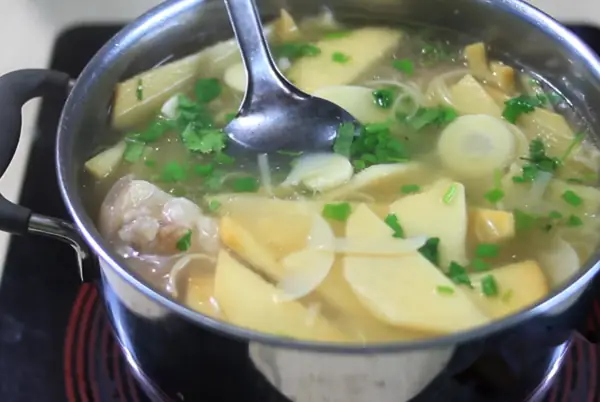 Bước 3. Nấu canh