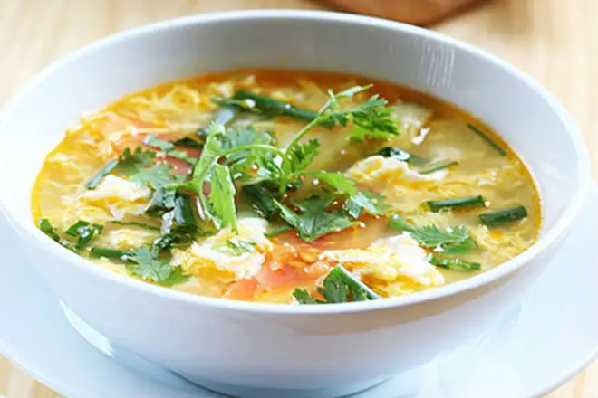 Cách Nấu Canh Mây Trứng Thơm Ngon Đẹp Mắt Cho Bữa Cơm Gia Đình