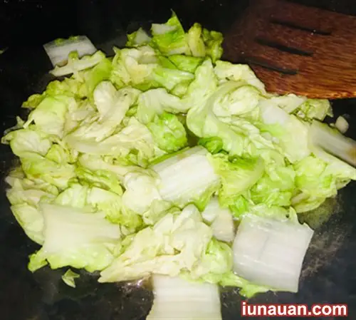 Mềm Ngọt Thơm Ngon Món Cải Thảo Sốt Nấm Hương Siêu Đơn Giản !