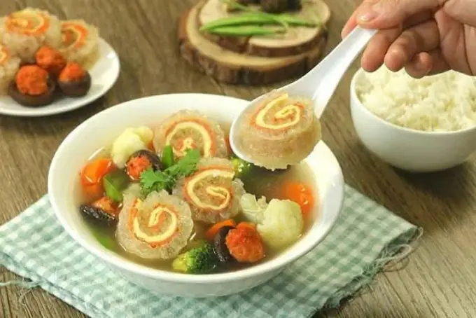 Thành phẩm canh bóng bì mọc