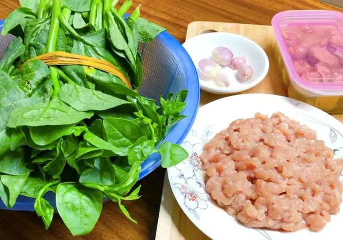 Chuẩn bị nguyên liệu Chuẩn bị nguyên liệu