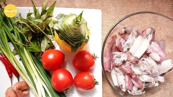Nguyên Liệu Chuẩn Bị Cho Mực Nấu Canh Chua Nguyên Liệu Chuẩn Bị Cho Mực Nấu Canh Chua