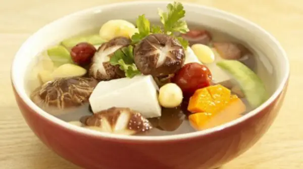 4. Canh Nấm Hạt Sen