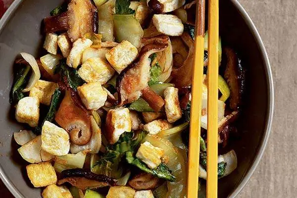 Đậu xào nấm đông cô ngon đúng điệu Đậu xào nấm đông cô ngon đúng điệu