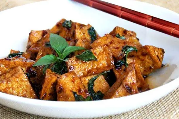 Đậu hũ chiên húng cay ngon lạ miệng Đậu hũ chiên húng cay ngon lạ miệng