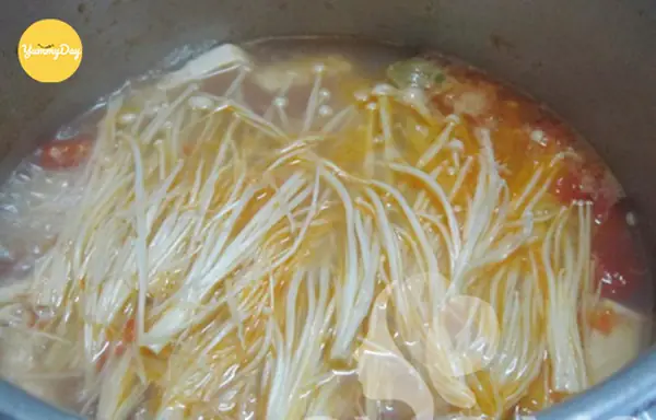 Nấu Canh Ngao Đậu Phụ Nấm Kim Châm Siêu Ngon
