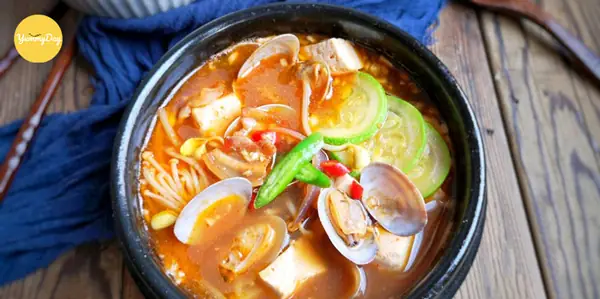 Cách Nấu Canh Ngao Đậu Phụ Nấm Kim Châm