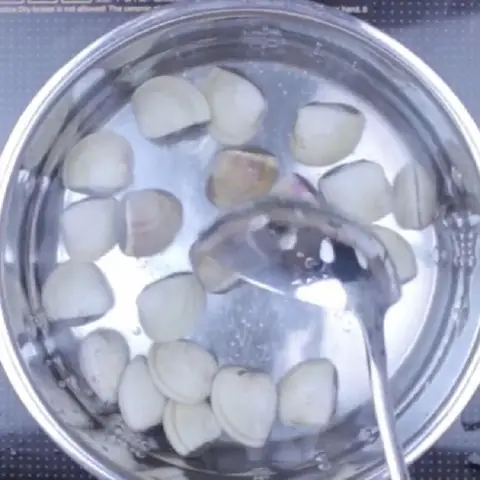 Sơ chế và luộc nghêu Sơ chế và luộc nghêu