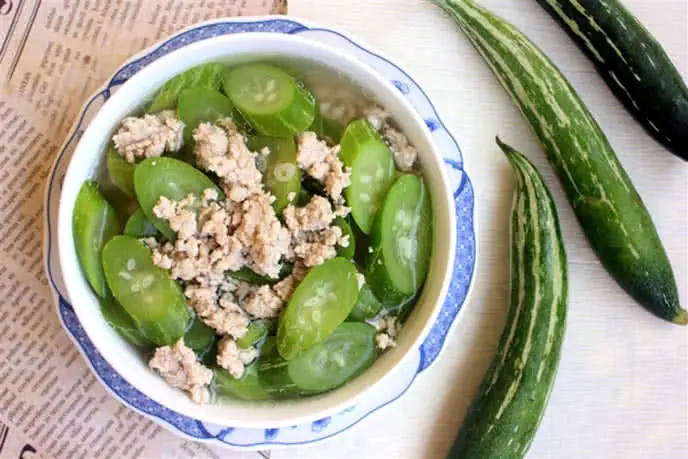 20. Canh Mướp Nhật Nấu Thịt Băm
