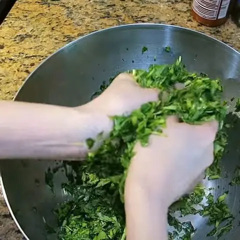 Hướng Dẫn Nấu Canh Nhót Thịt Băm Ngon Tại Nhà