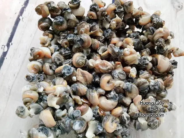 Canh ốc nấu chua nóng hổi hấp dẫn chắc chắn sẽ giúp bữa cơm gia đình ngày hè thêm ngon miệng Canh ốc nấu chua nóng hổi hấp dẫn chắc chắn sẽ giúp bữa cơm gia đình ngày hè thêm ngon miệng