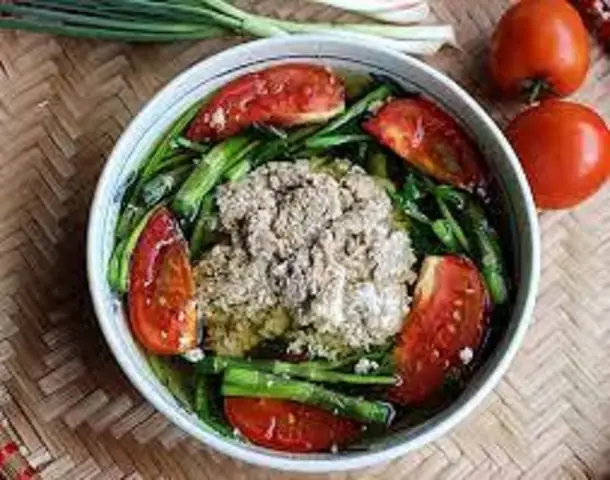 Giadinhnet – Mưa Gió Những Ngày Chớm Đông Khiến Món Canh Rau Cần Đầu Mùa Thơm Ngon Đặc Biệt Và Rất Đưa Cơm. Cách Nấu Lại Đơn Giản Đến Mức Nàng Dâu Vụng Về Mấy Nấu Xong Cả Nhà Cũng Khen Ngon 'nức Nở'.