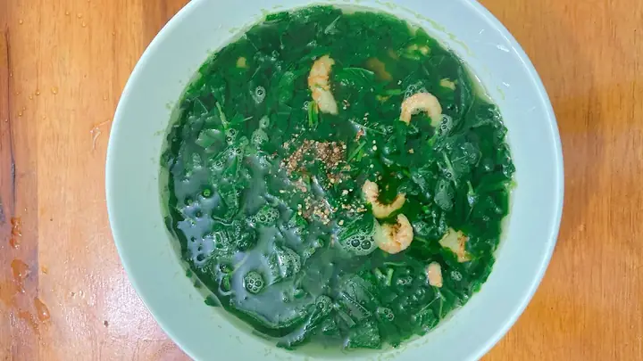 Canh rau đay với tôm khô