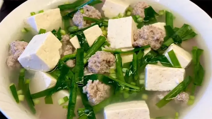 Cách Nấu Canh Rau Hẹ Ngọt Thơm