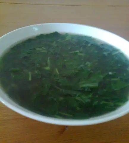 (CPN) - Lâu lắm mới được về thăm quê trong những ngày hè nắng đổ lửa. Được mẹ đãi món canh rau khoai nấu mắm tôm quen thuộc của ngày xưa, kí ức cũ lại ùa về, lòng tôi lại thấy lâng lâng một nỗi niềm khó tả.