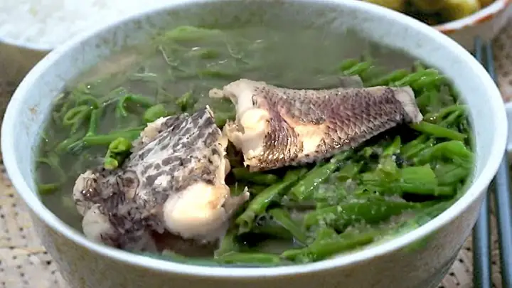 Món rau ngổ nấu canh chua