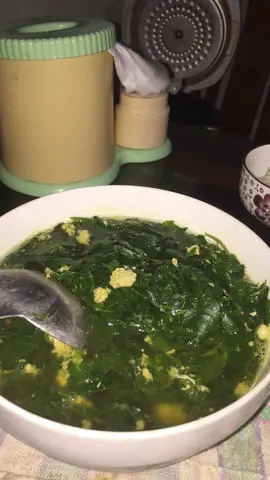 Cô Ấy Kể, Mấy Năm Rồi Từ Ngày Lấy Chồng Chẳng Có Mấy Cơ Hội Vào Bếp Nấu Nướng. Tối Nay Vừa Ra Tay Trổ Tài Làm Món Canh Rau Ngót Trứng Gà Thì Bị Chê Thậm Tệ, Khiến Cô Rất Buồn Lòng.