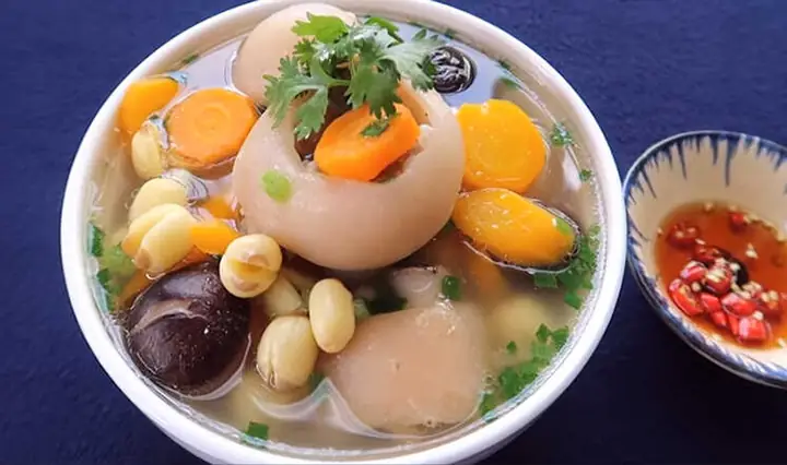 4.3 Chân Giò Heo Hầm Hạt Sen 4.3 Chân Giò Heo Hầm Hạt Sen