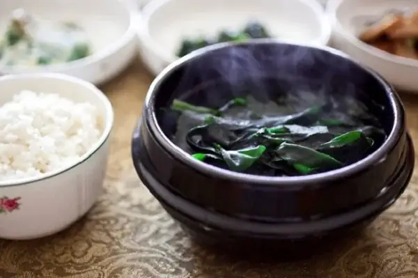 canh rong biển hàn quốc