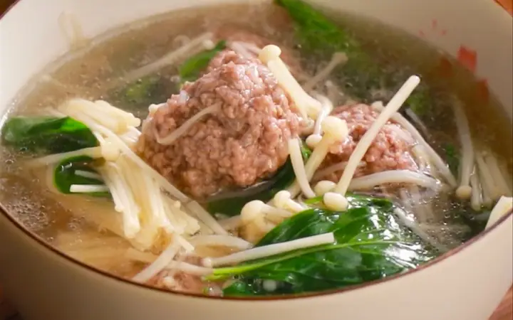 Hướng Dẫn Cách Nấu Canh Rong Biển Với Nấm Kim Châm Thơm Ngon